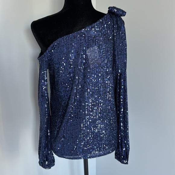 New, CeCe navy blue sequin off shoulder bow top. Size M. - Picture 3 of 4